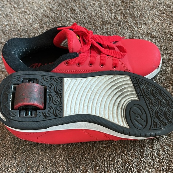 Spider-Man Heelys sz 6 - Picture 2 of 3